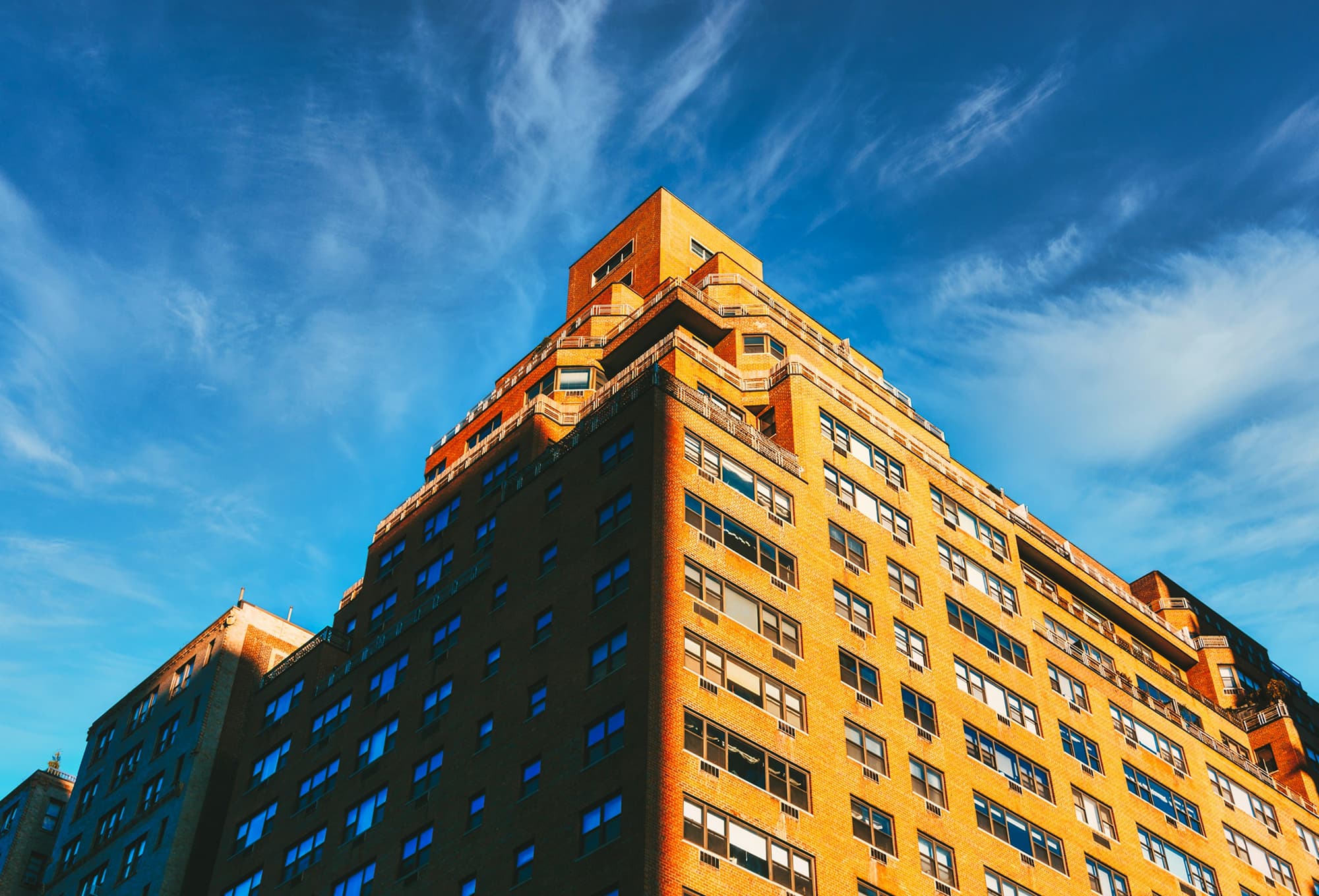 Asóciese con SharedEasy hoy