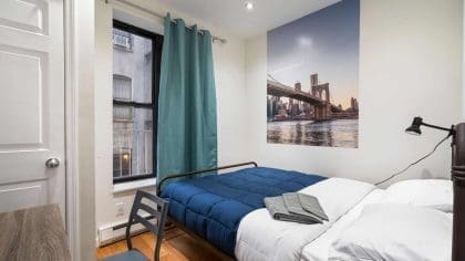 Private room with queen size bed and desk